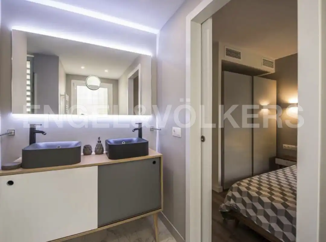 Bathroom of Flat for rent in Sitges  with Air Conditioner, Heating and Parquet flooring