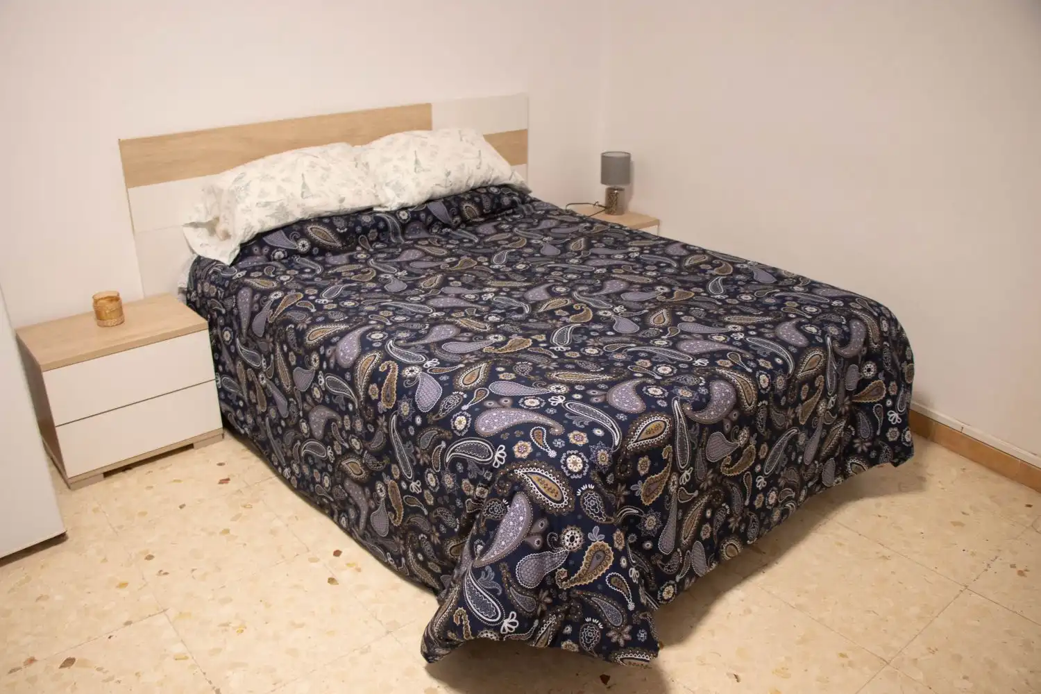 Schlafzimmer von Gebäude zum Verkauf in Marín