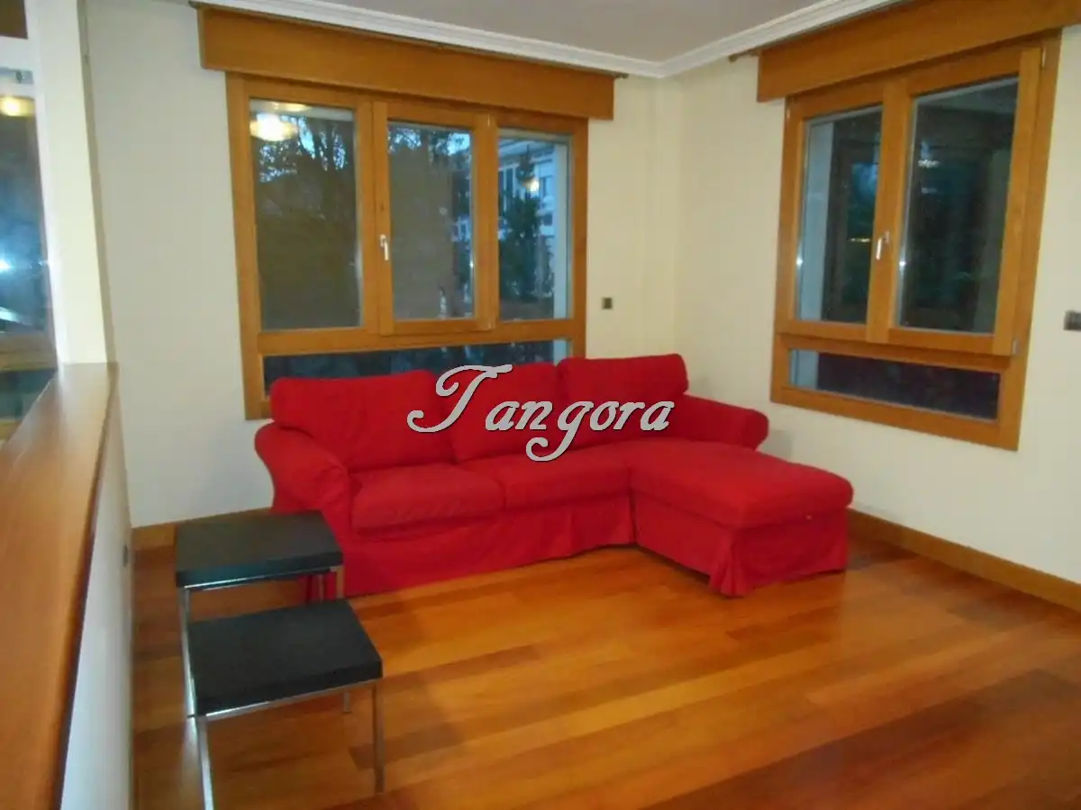 Sala de estar de Piso en venta en Getxo  con Calefacción, Parquet y Horno