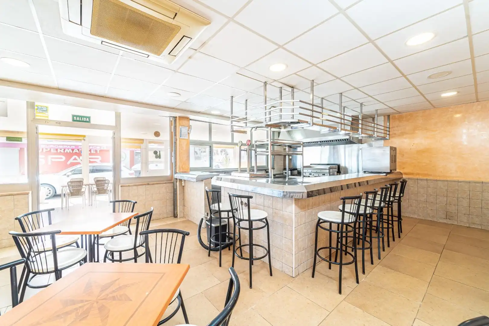 Business premises for sale in Port d'Alcúdia - Platja d'Alcúdia, imagen 2