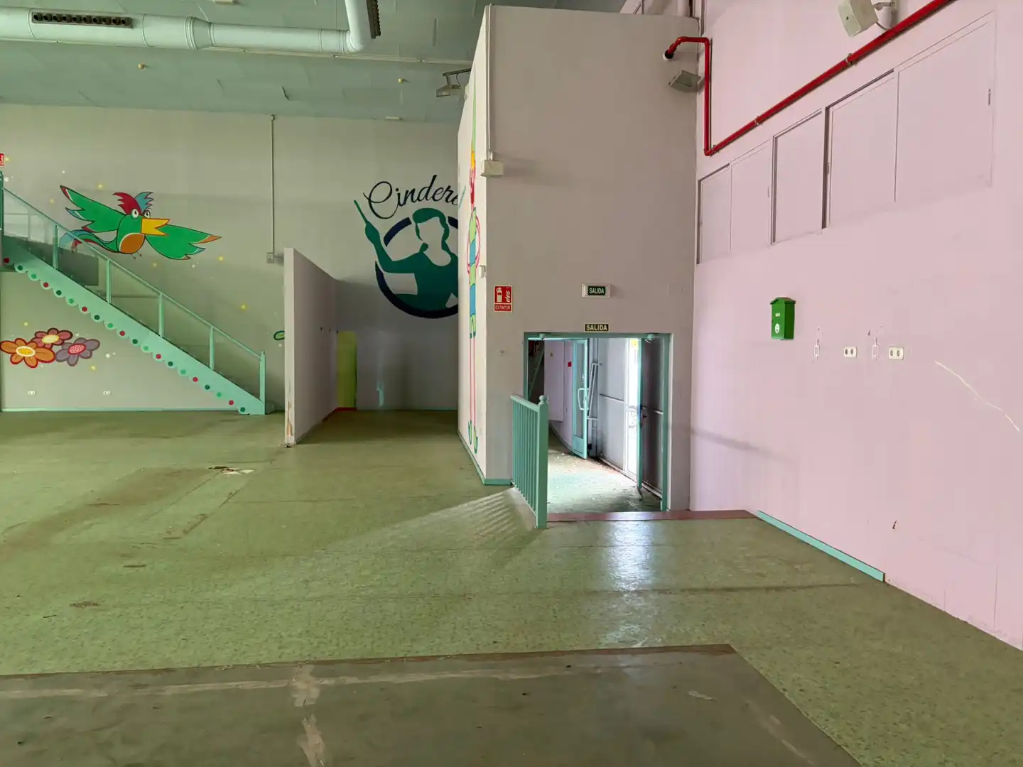 Fabrikhallen zur Miete in Elche / Elx