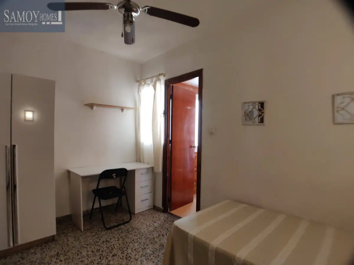 Room in Calle San Diego, 9, Fígares