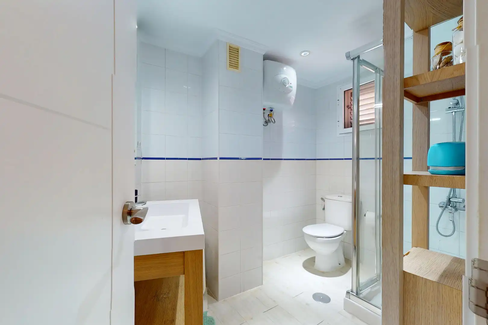 Baño de Ático de alquiler en Las Palmas de Gran Canaria con Calefacción, Terraza y Amueblado