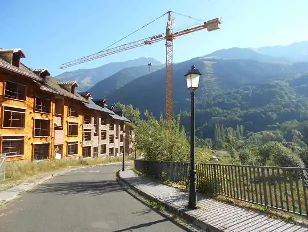 Buildings for sale in C/ Agregado Espui-Torre Capd, La Torre de Cabdella