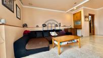 Sala d'estar de Casa o xalet en venda en Lliçà d'Amunt amb Piscina i Balcó