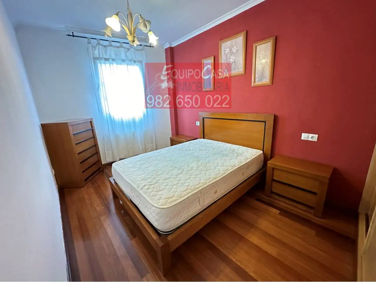 Schlafzimmer von Wohnungen zur Miete in Lugo mit Parkett, Abstellraum und Möbliert