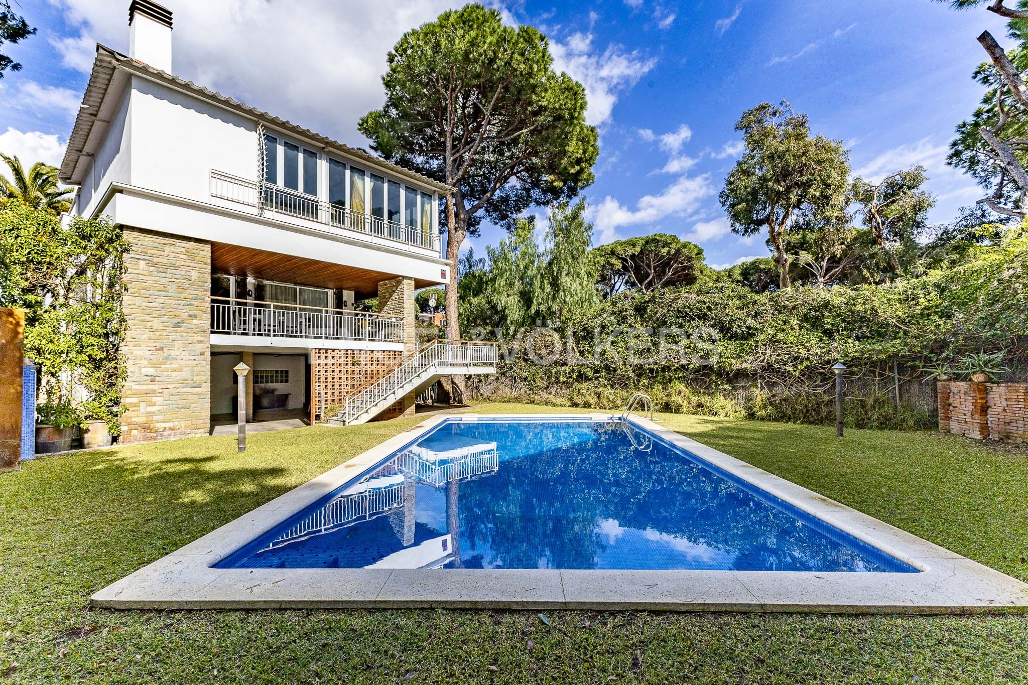 Jardí de Casa o xalet en venda en Castelldefels amb Aire condicionat, Calefacció i Jardí privat