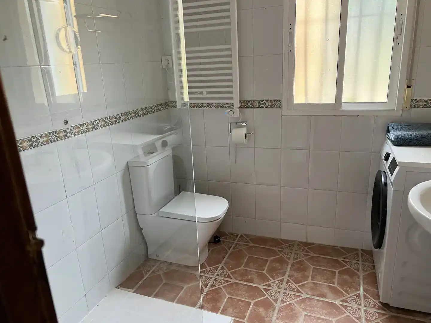 Badezimmer von Wohnung zur Miete in Málaga mit Klimaanlage, Privatgarten und Möbliert