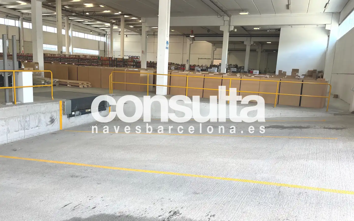 Nau industrial amb ascensor de lloguer a Carrer de la Física 17, imagen 4