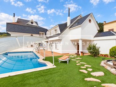 Casa con piscina en venta en Matadepera