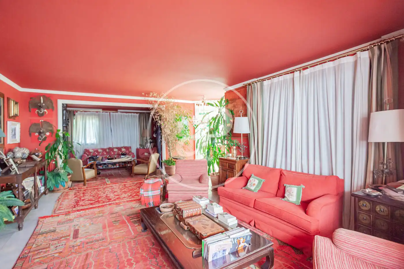 Sala d'estar de Casa adosada en venda en Las Rozas de Madrid amb Aire condicionat, Calefacció i Jardí privat