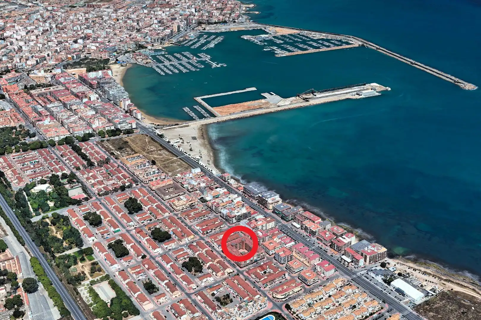 Vista exterior de Àtic en venda en Torrevieja amb Aire condicionat, Calefacció i Moblat