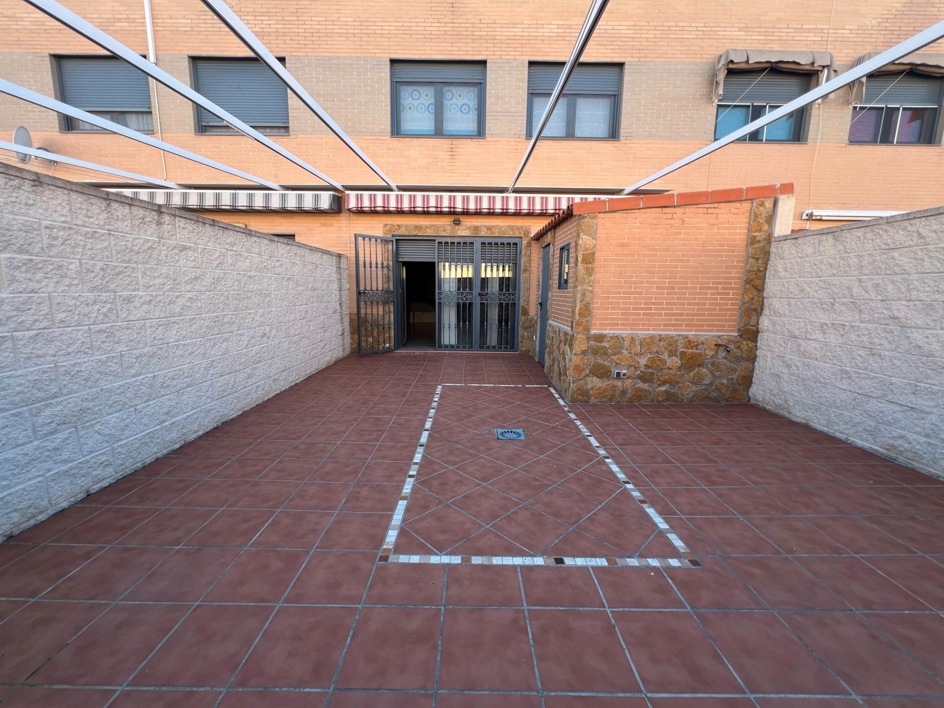 Casa adosada en venda a Ontígola
