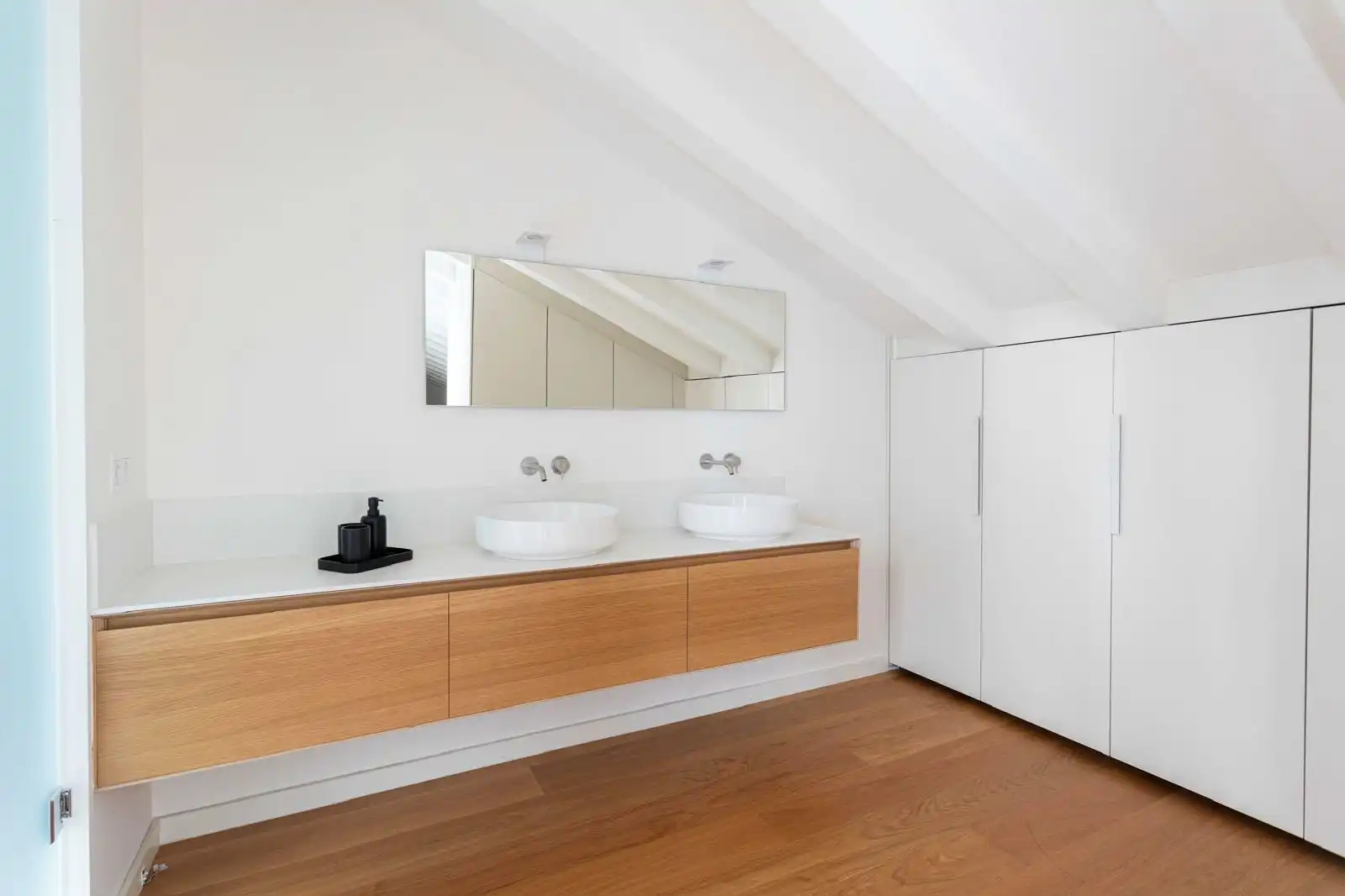 Badezimmer von Wohnung zur Miete in Barcelona mit Klimaanlage, Heizung und Terrasse