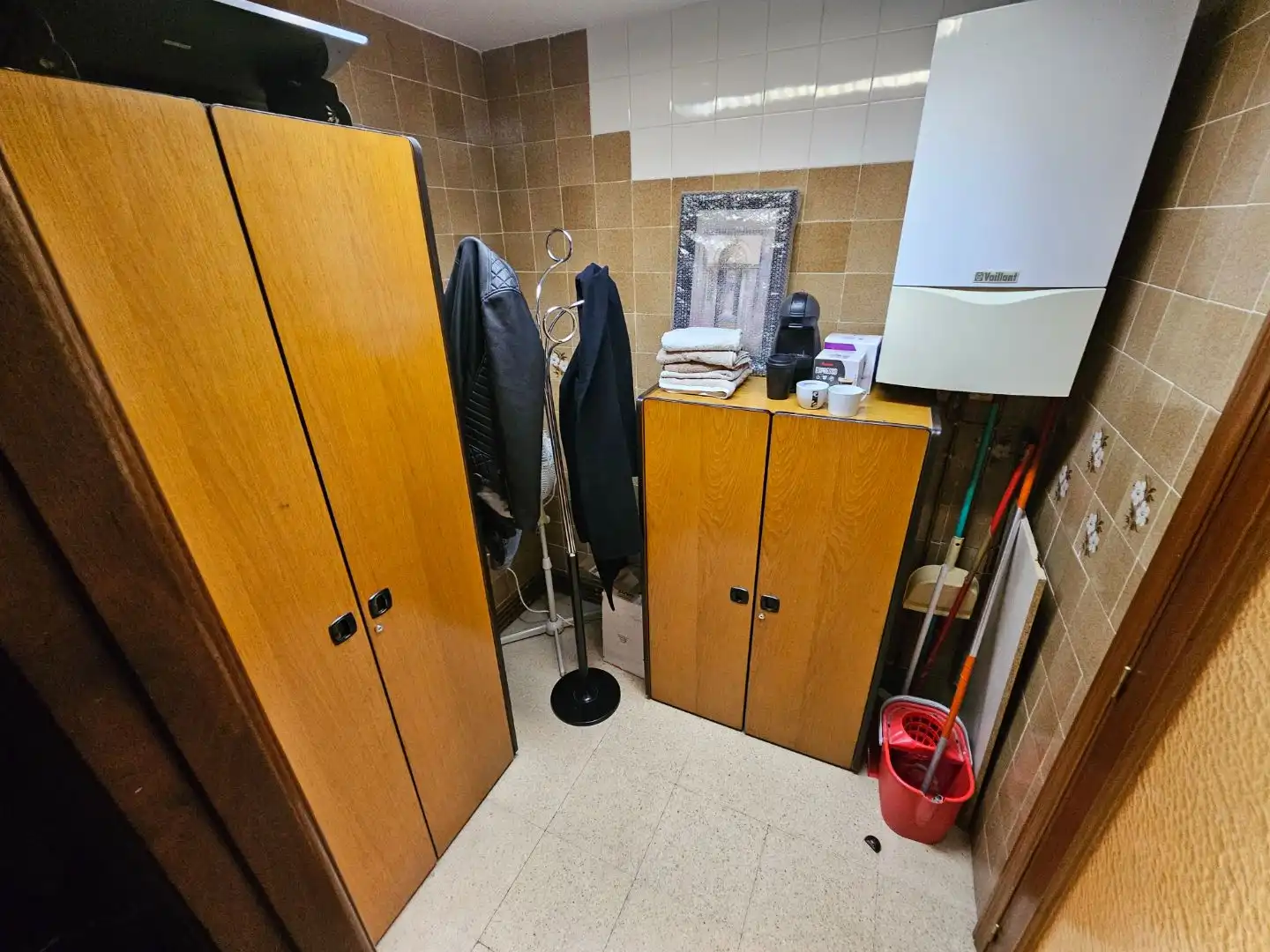 Office for rent in  Logroño  with Heating, Furnished and Internet