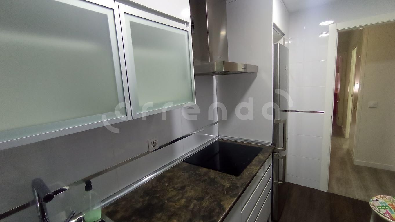 Cuina de Pis de lloguer en  Madrid Capital amb Calefacció i Moblat