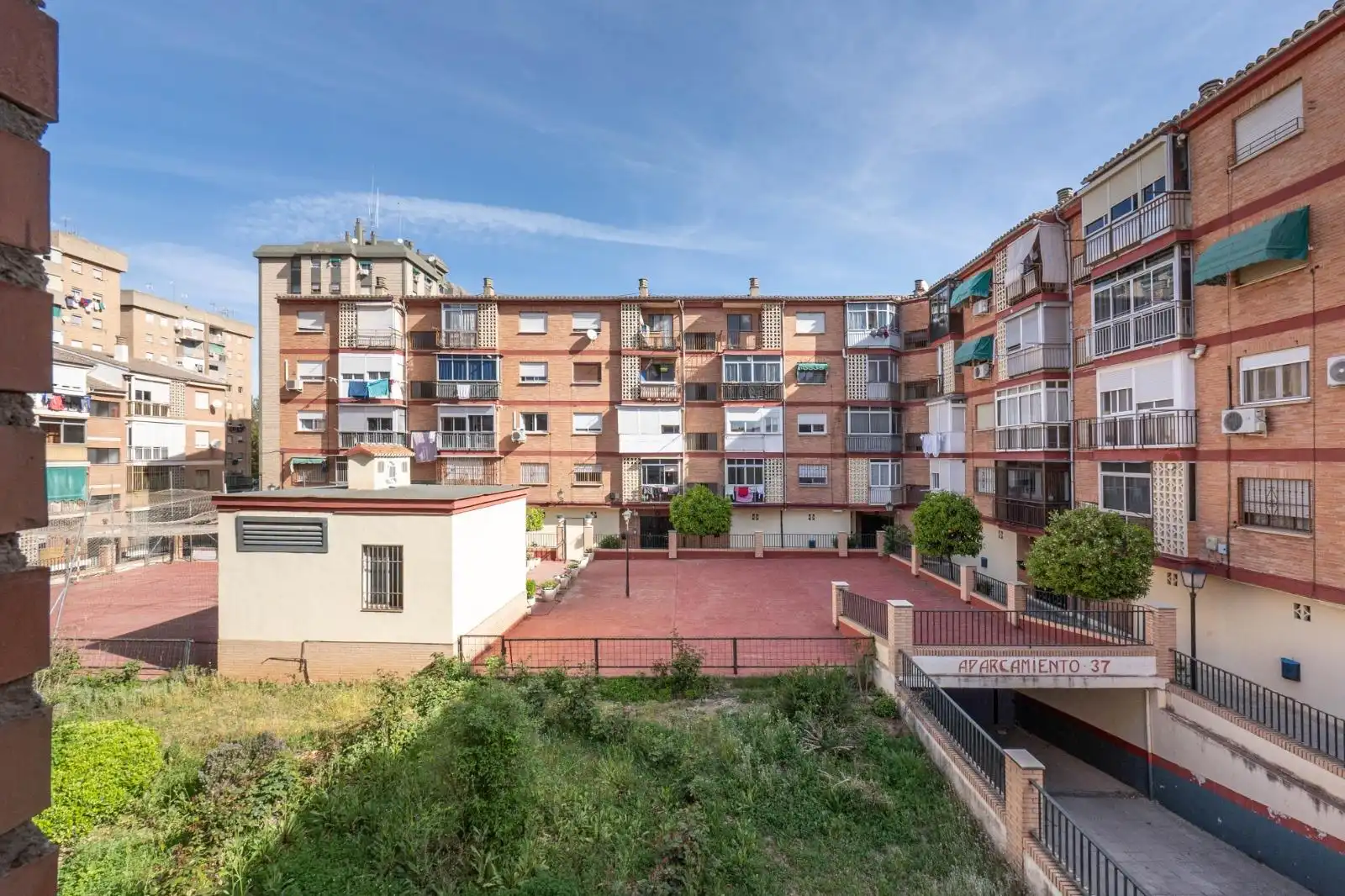 Exterior view of Flat for sale in Granada  with Air Conditioner, Heating and Terrace