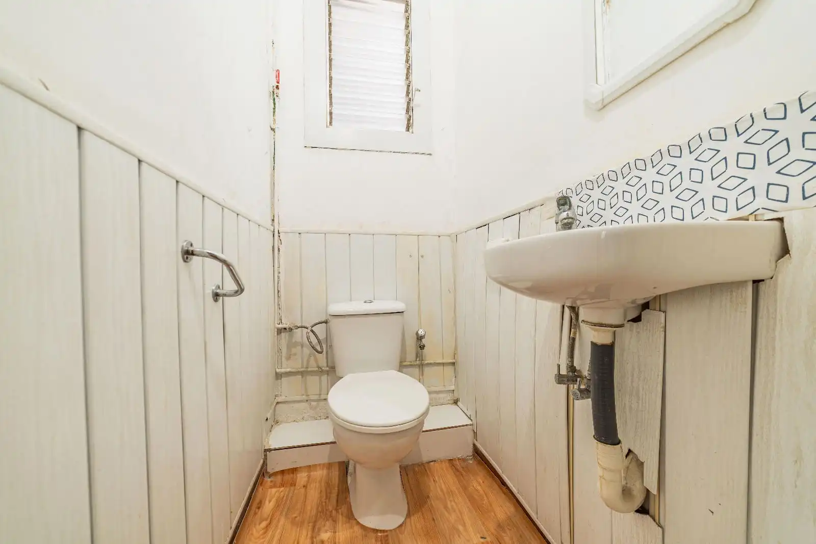 Bany de Pis en venda en Barcelona amb Terrassa