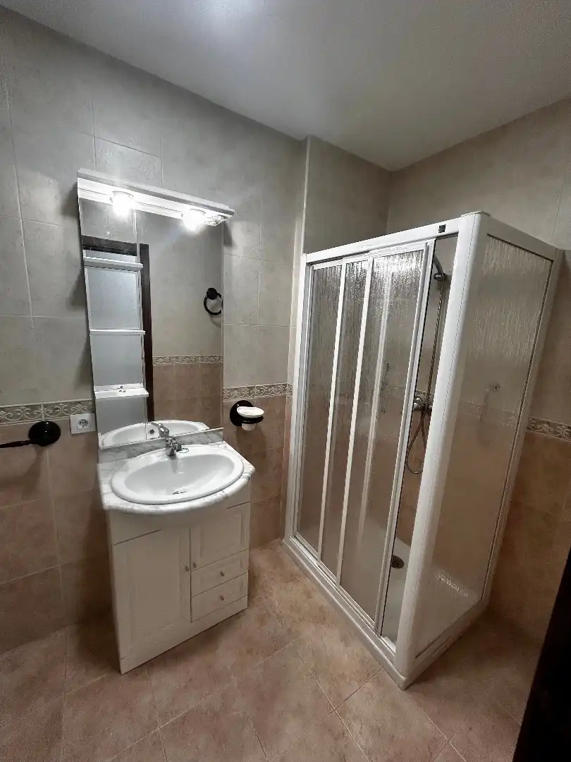 Baño de Piso de alquiler en Ávila con Calefacción, Parquet y Horno