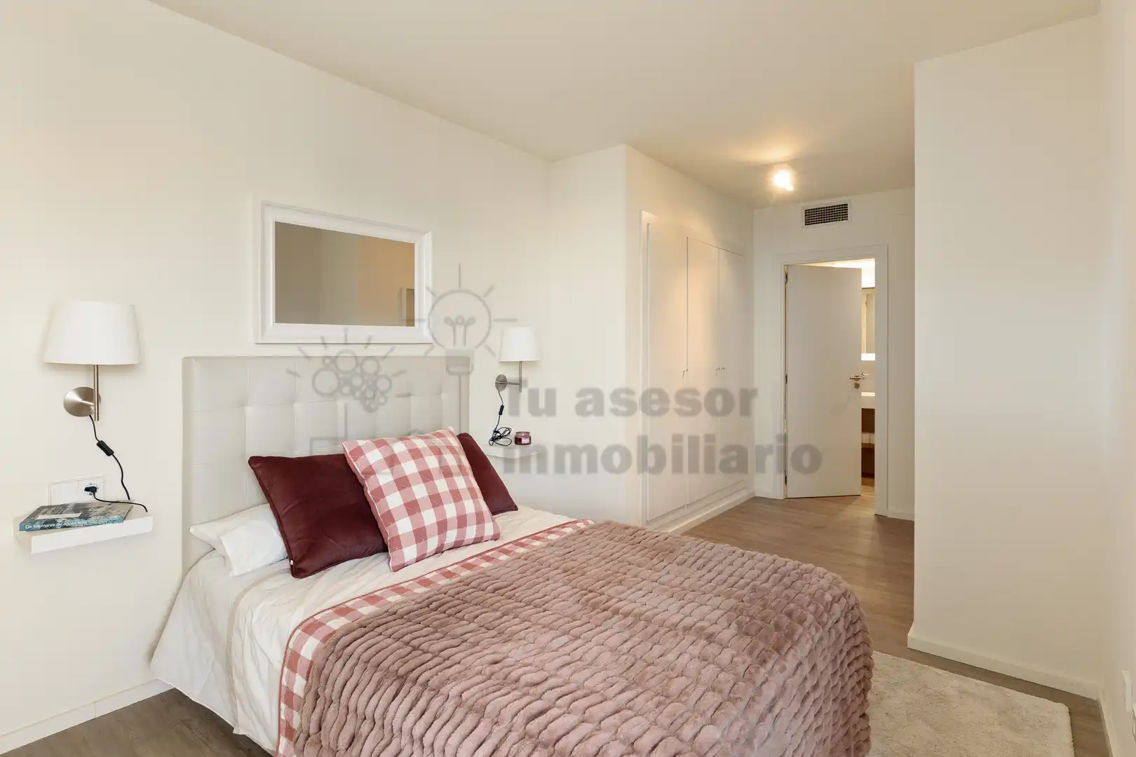 Habitación de Piso en venta en Barcelona con Aire acondicionado, Calefacción y Jardín privado