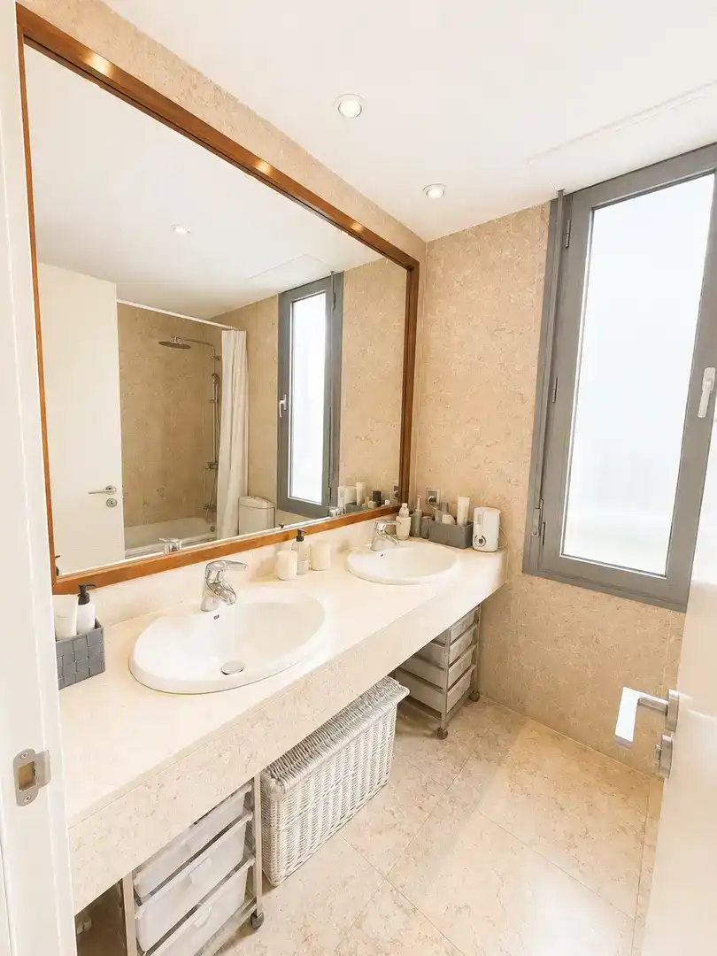 Bathroom of Flat for sale in Majadahonda  with Air Conditioner, Terrace and Swimming Pool