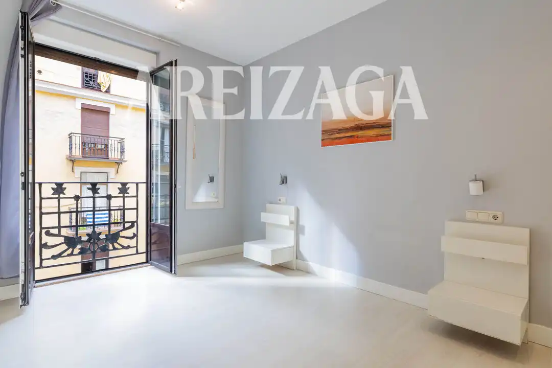 Habitación de Piso en venta en Donostia - San Sebastián  con Calefacción