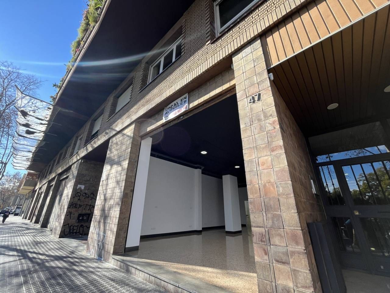 Exterior view of Premises to rent in  Barcelona Capital  with Alarm