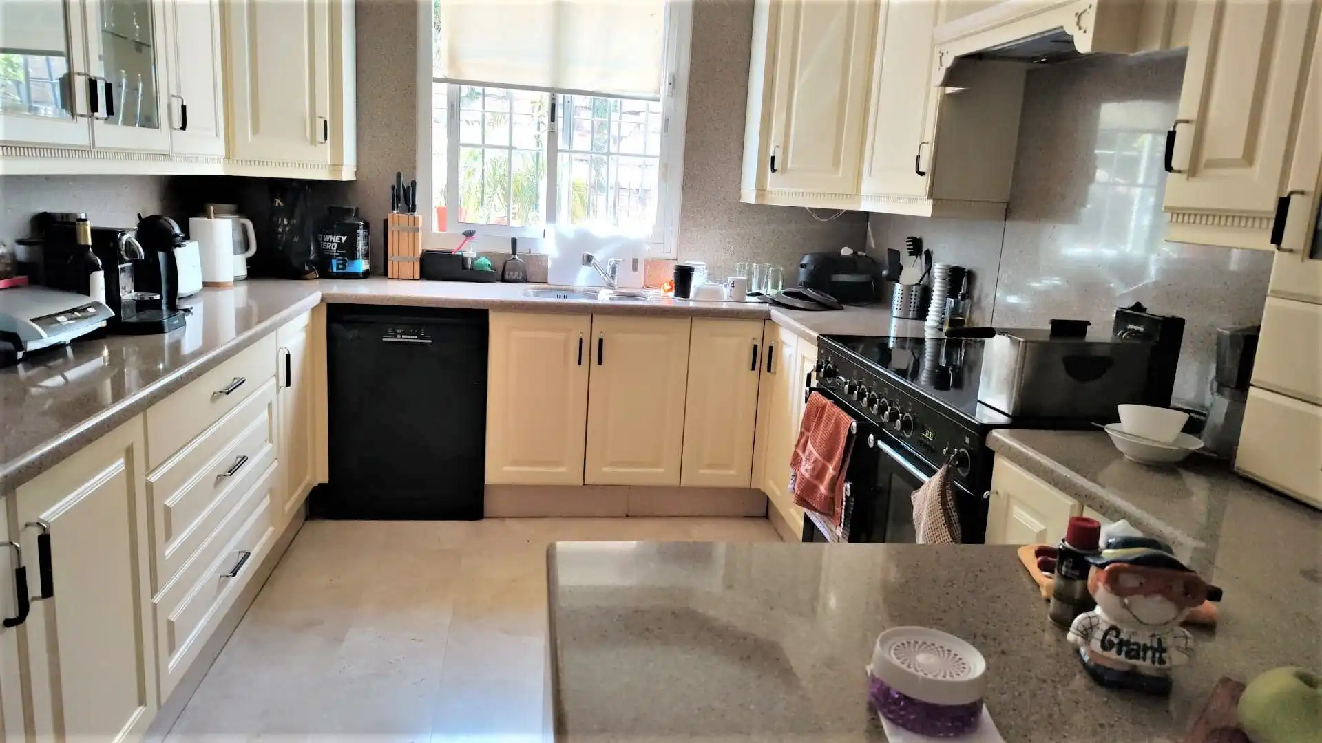Cocina de Casa adosada en venta en Marbella con Terraza y Piscina
