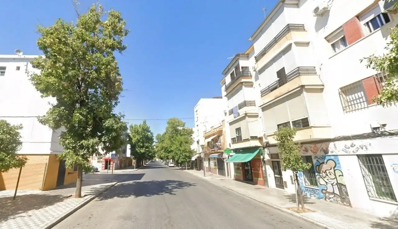 Vista exterior de Piso en venta en Sevilla