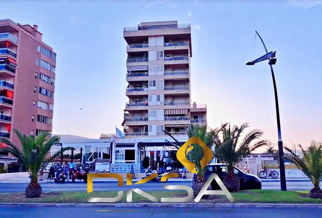 Local de alquiler en Peñíscola / Peníscola con Aire acondicionado, Terraza y Amueblado