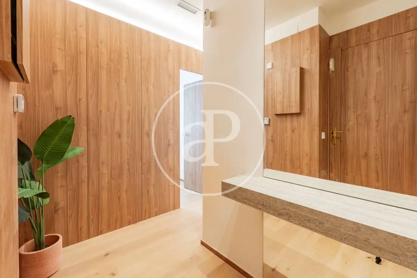 Flat for sale in Madrid  with Air Conditioner and Heating