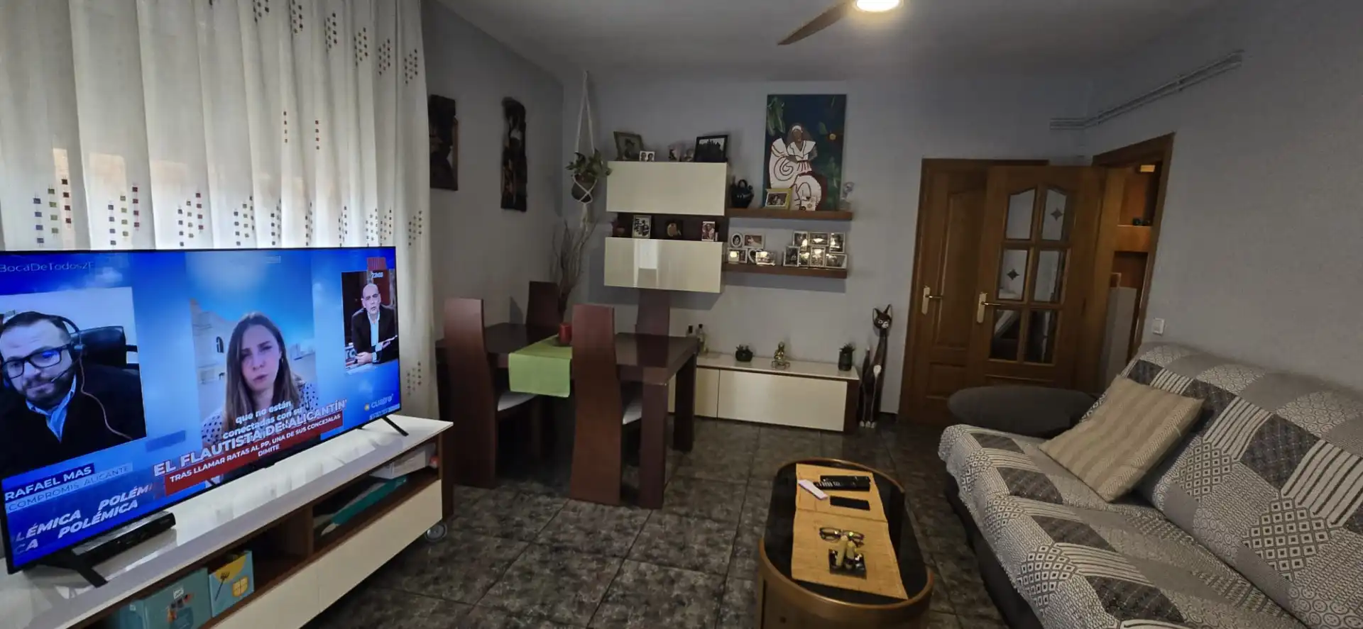 Sala d'estar de Pis en venda en Manlleu amb Calefacció, Traster i Moblat