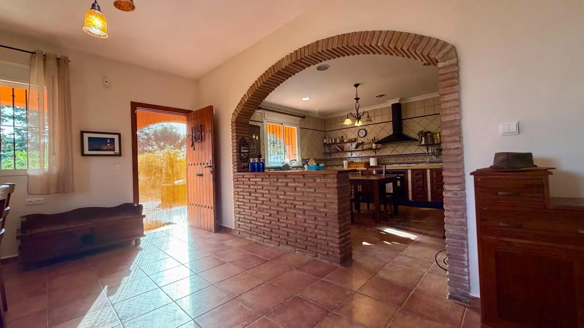 Cuina de Casa o xalet en venda en La Línea de la Concepción amb Jardí privat i Piscina
