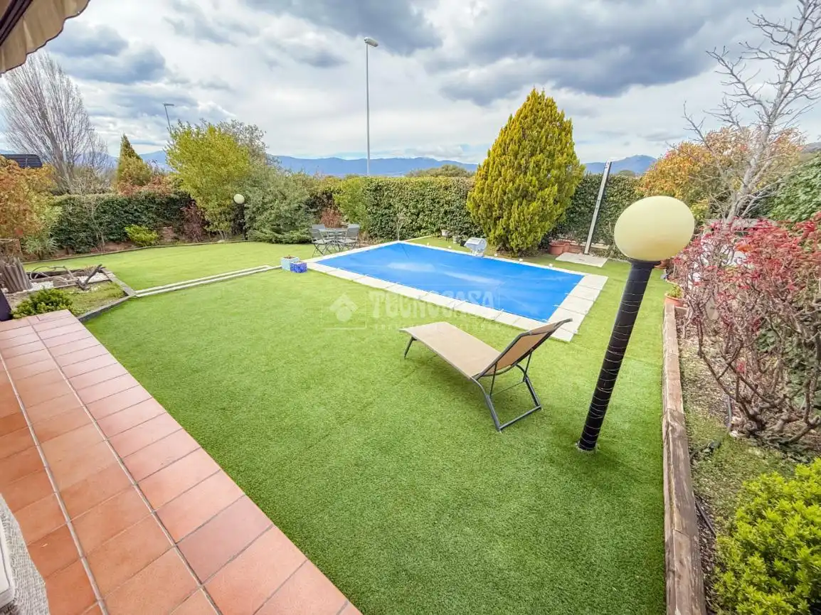 Swimming pool of Detached homes for sale in Collado Villalba  with Air Conditioner, Heating and Terrace
