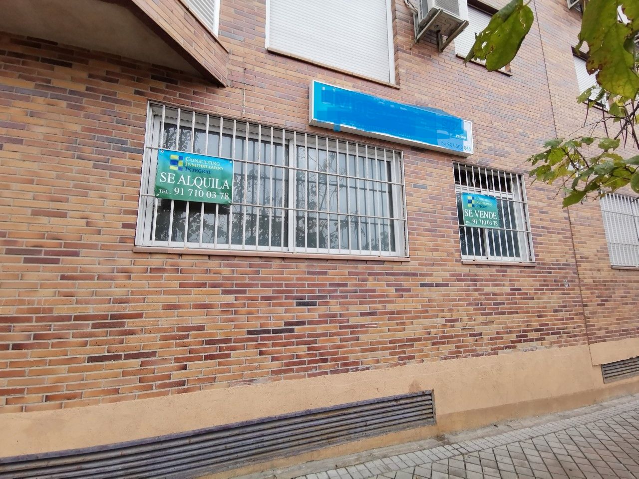 Exterior view of Premises for rent in  Madrid Capital  with Air Conditioner and Furnished