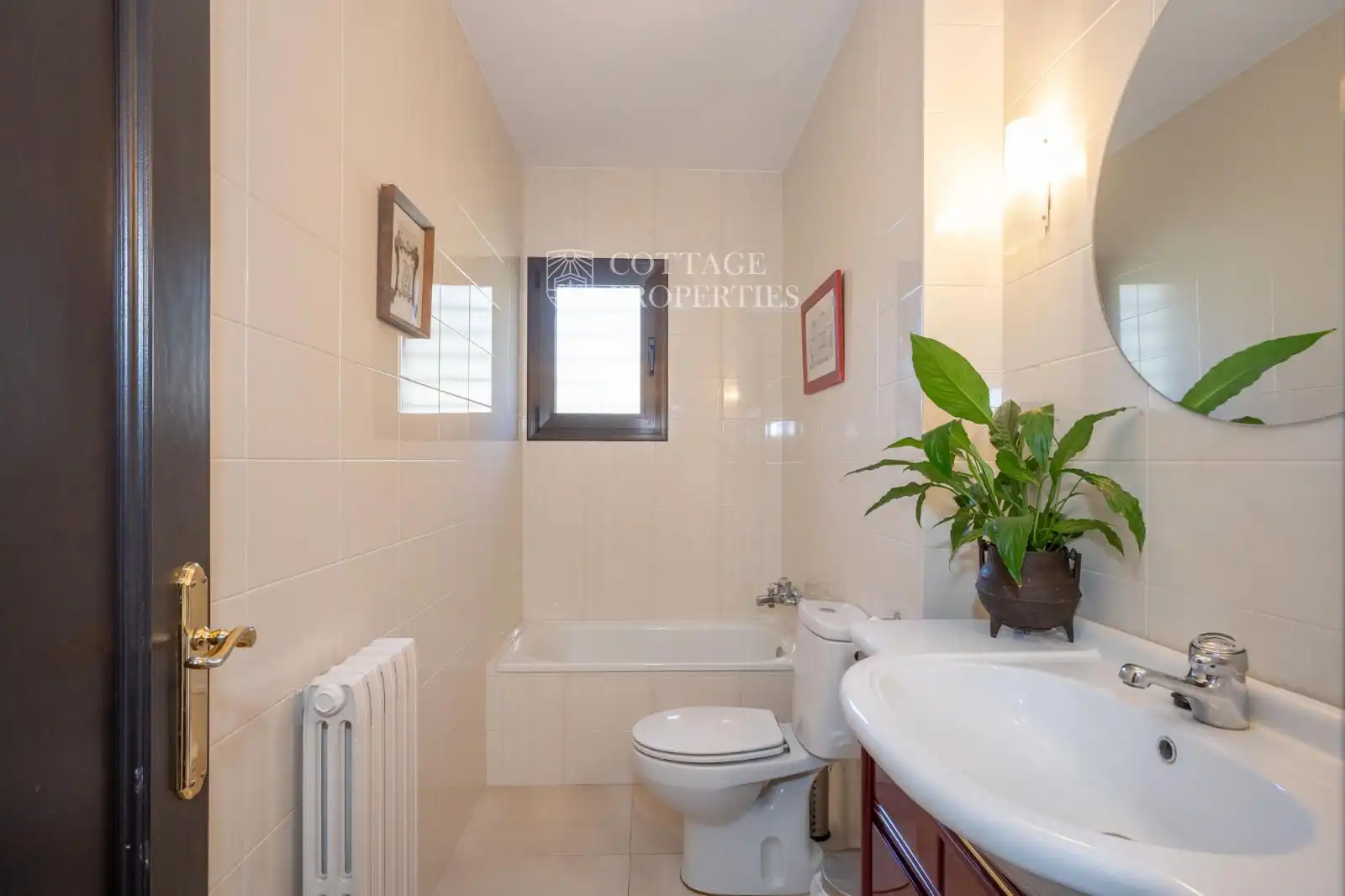Bathroom of Houses for sale in Berga  with Heating and Terrace