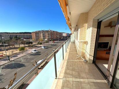 Vista exterior de Pis en venda en Lloret de Mar amb Aire condicionat, Terrassa i Piscina