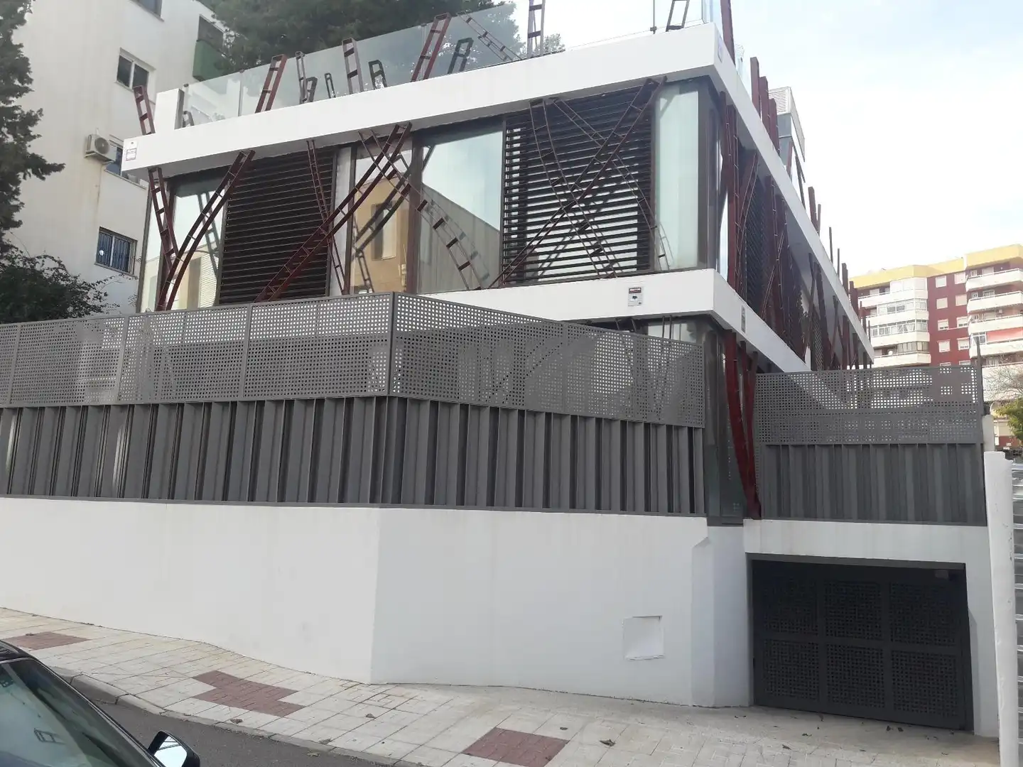 Vista exterior de Garatge en venda en Torremolinos