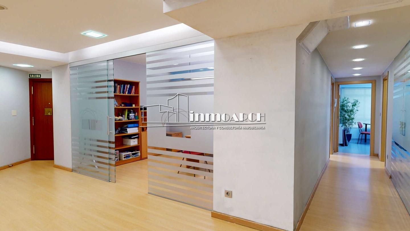 Oficina en venda en A Coruña Capital  amb Calefacció