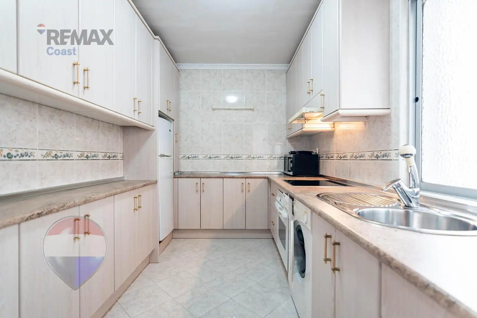 Kitchen of Flat for sale in Fuengirola  with Air Conditioner, Heating and Balcony
