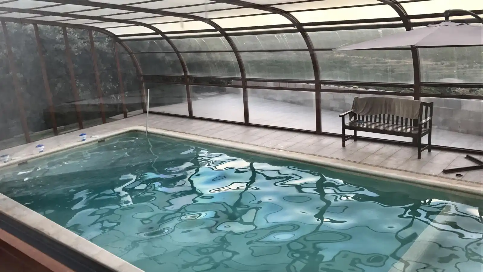 Piscina de Finca rústica en venta en Sierra Engarcerán con Aire acondicionado, Terraza y Trastero