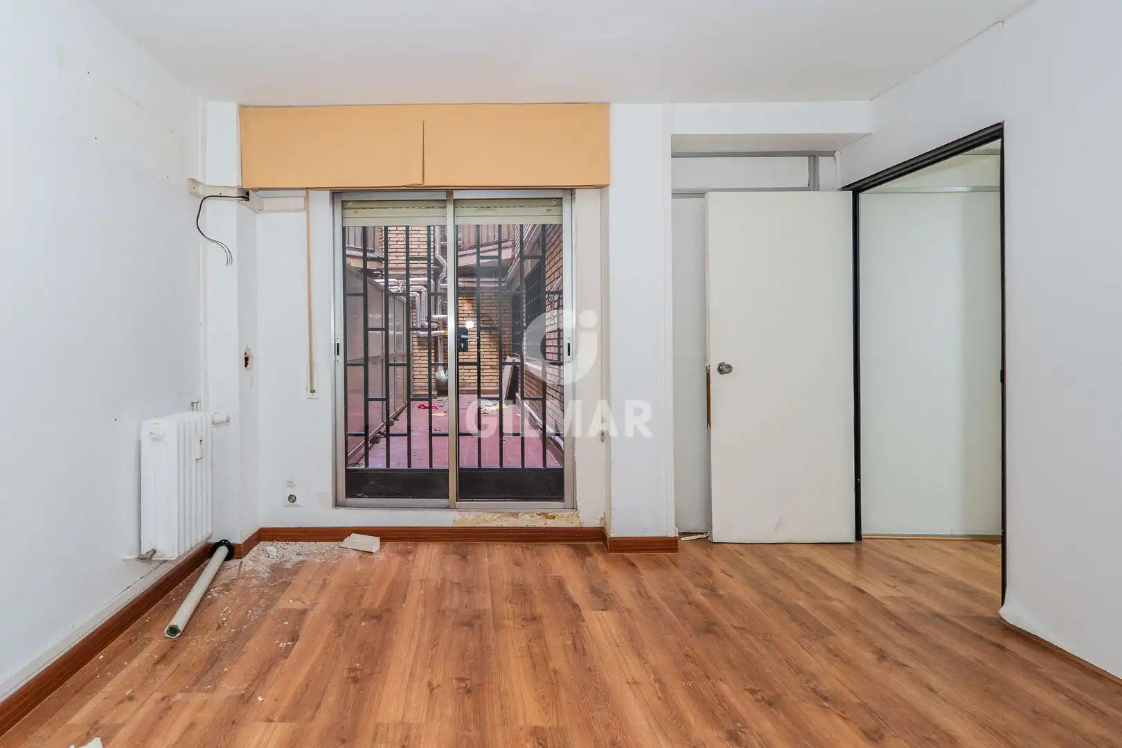 Bedroom of Office for sale in Madrid  with Heating