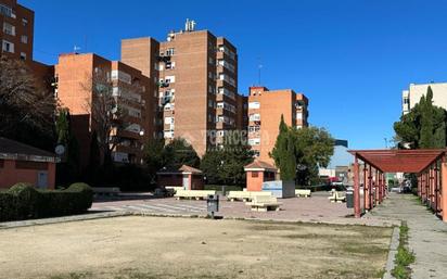 Vista exterior de Pis en venda en Fuenlabrada amb Calefacció