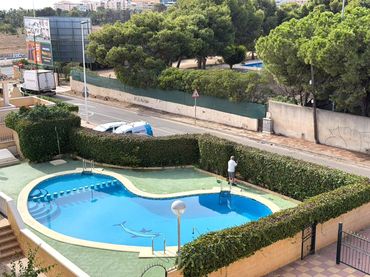 Casa aparellada amb balcó en venda a Los Balcones - Los Altos