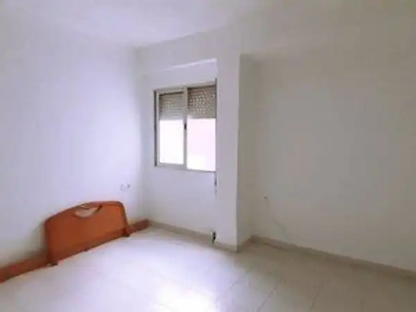 Bedroom of Flat for sale in Valencia