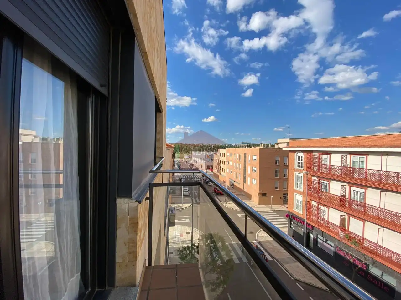 Vista exterior de Ático en venta en Salamanca con Calefacción, Terraza y Amueblado