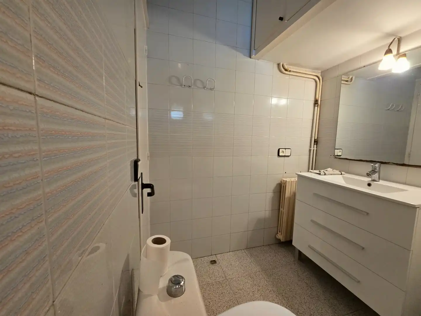 Baño de Casa adosada en venta en Manlleu con Calefacción, Jardín privado y Terraza