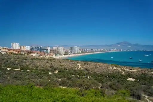 Vista exterior de Piso de alquiler en Alicante / Alacant con Aire acondicionado, Terraza y Amueblado