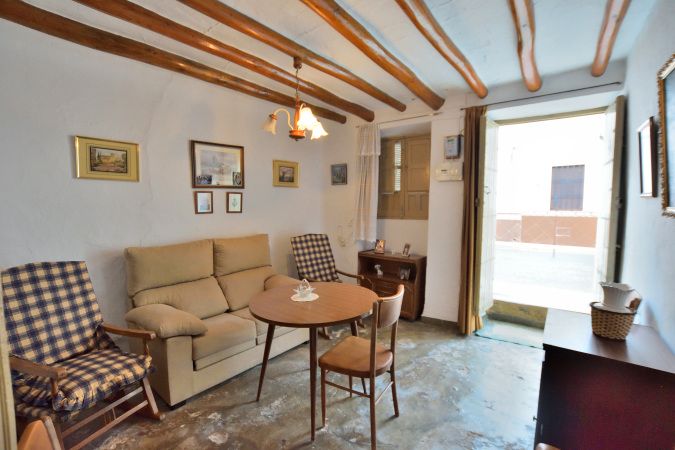 Sala de estar de Casa adosada en venta en Cuevas del Becerro con Terraza, Trastero y Balcón
