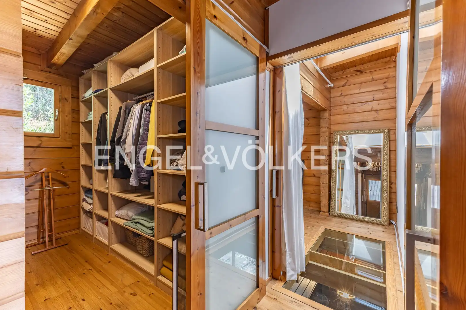 Habitación de Casa o chalet en venta en Barcelona con Calefacción, Jardín privado y Parquet